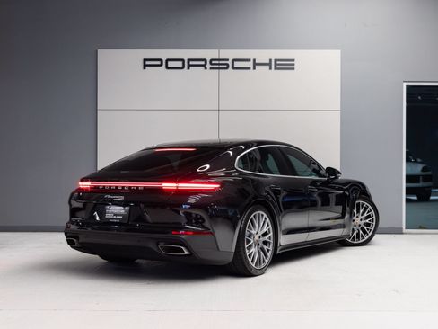 Certified 2025 Porsche Panamera image 7