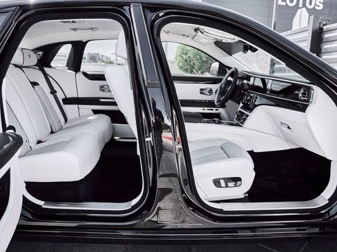Used 2026 Rolls-Royce Ghost AWD/4WD image 24