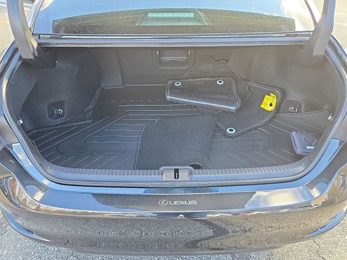 Certified 2022 Lexus ES 350 Ultra Luxury image 29