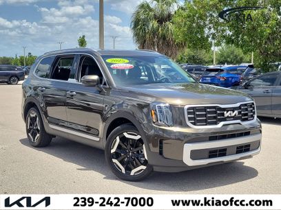 Certified 2025 Kia Telluride S