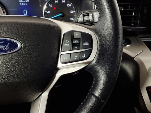 Used 2023 Ford Explorer XLT w/ Equipment Group 202A AWD/4WD image 20
