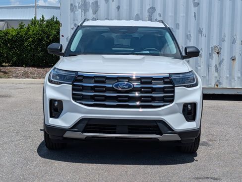 New 2026 Ford Explorer Active w/ Active Comfort Package AWD/4WD image 9