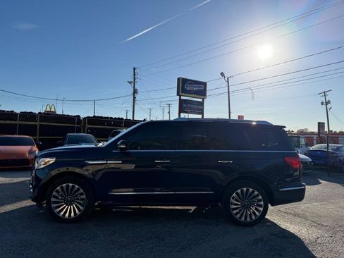 Used 2019 Lincoln Navigator Reserve image 9