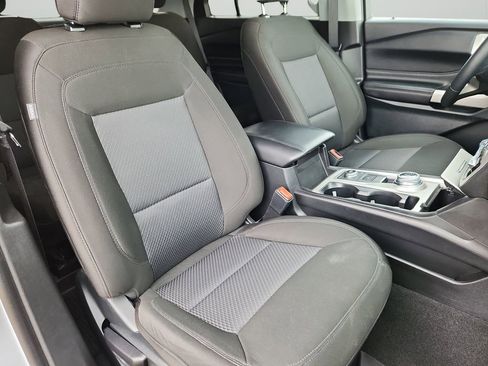 Used 2024 Ford Explorer XLT AWD/4WD image 15