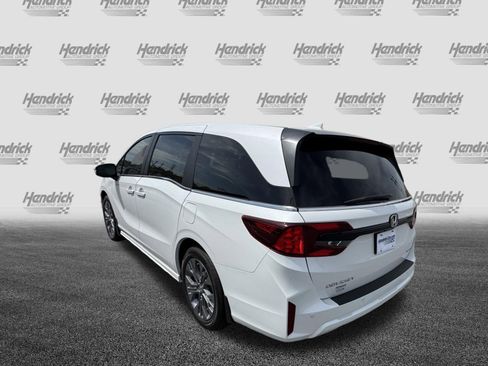 New 2026 Honda Odyssey Touring image 8