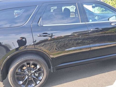 Used 2023 Dodge Durango GT image 2