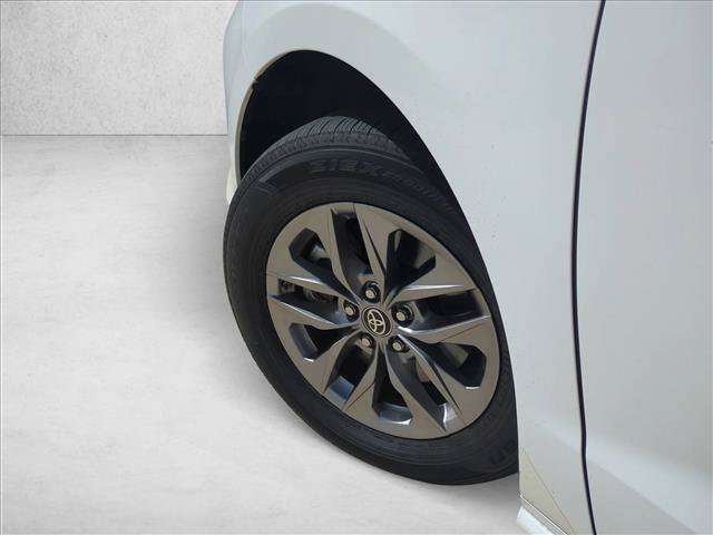 Used 2023 Toyota Sienna LE FWD image 10