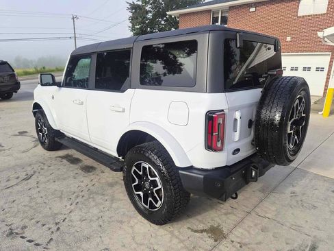 Used 2023 Ford Bronco Outer Banks AWD/4WD image 6