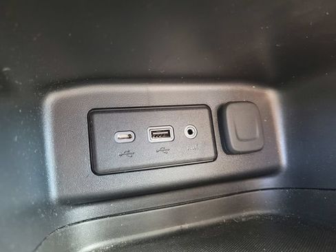 Used 2024 Chevrolet Equinox LS w/ LS Convenience Package FWD image 21