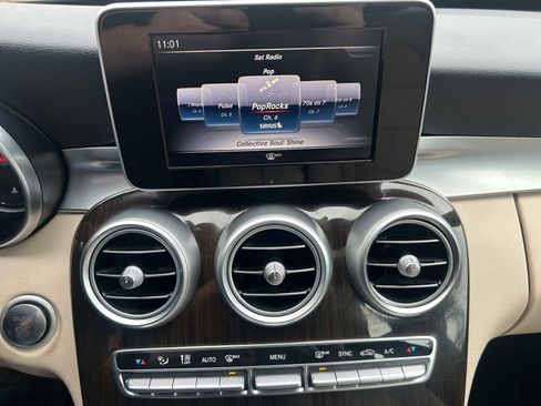 Used 2018 Mercedes-Benz C 300 4MATIC Sedan image 17