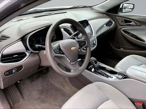 Used 2024 Chevrolet Malibu LT image 16