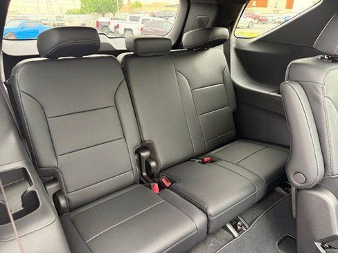 New 2026 Chevrolet Traverse LT FWD image 5