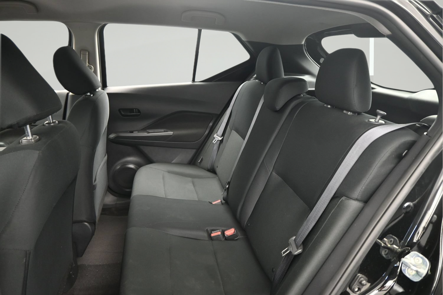 Certified 2025 Nissan Kicks Play S FWD image 11