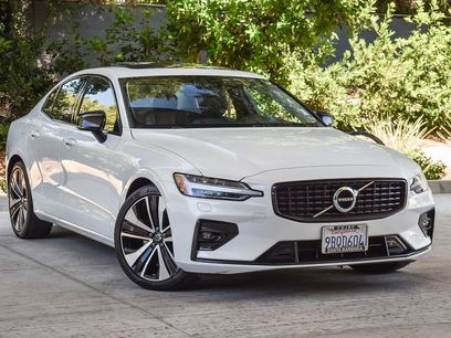 Used 2022 Volvo S60 B5 Momentum w/ Premium Package