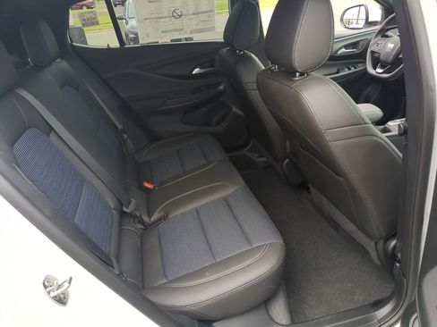 New 2026 Buick Envista Preferred w/ Advanced Safety Package FWD image 24