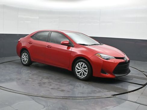 Used 2017 Toyota Corolla LE image 4