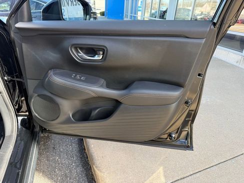 Used 2023 Honda HR-V Sport image 41