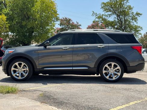 Used 2020 Ford Explorer Platinum w/ Premium Technology Package AWD/4WD image 3