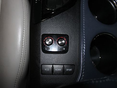 Used 2013 Toyota Avalon XLE Touring image 15