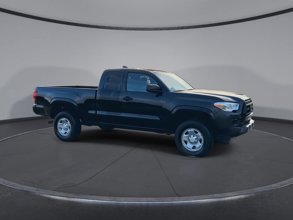 Used 2022 Toyota Tacoma SR RWD image 2