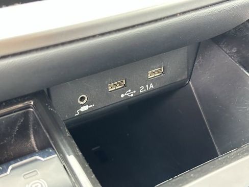 Used 2022 Subaru Outback Limited AWD/4WD image 17