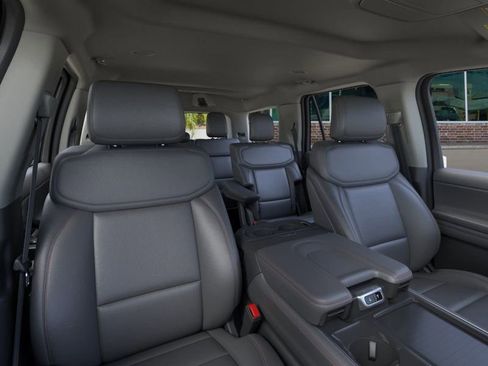 New 2026 Ford Expedition Active image 10