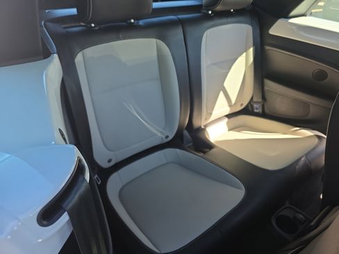 Used 2019 Volkswagen Beetle 2.0T S image 18