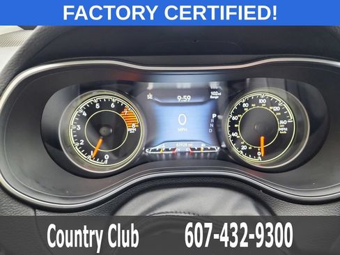 Used 2021 Jeep Cherokee Trailhawk AWD/4WD image 20