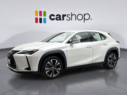 Used 2022 Lexus UX 200 image 1