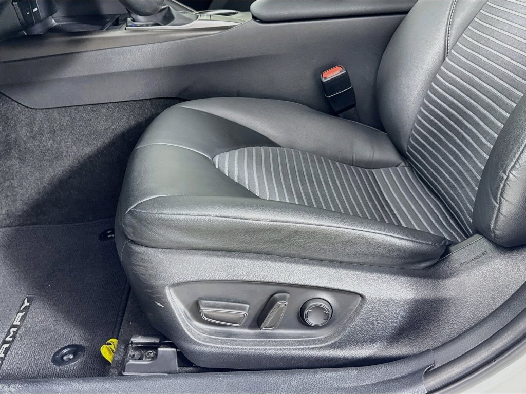 Used 2023 Toyota Camry SE FWD image 23