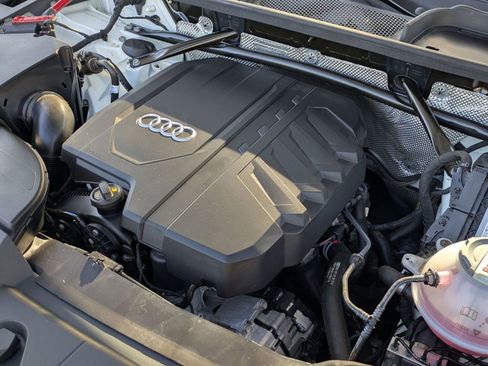 Used 2023 Audi Q5 2.0T Premium Plus w/ Premium Plus Package AWD/4WD image 24