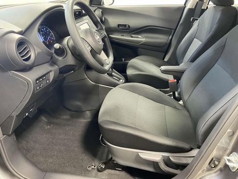 New 2025 Nissan Kicks Play S image 14