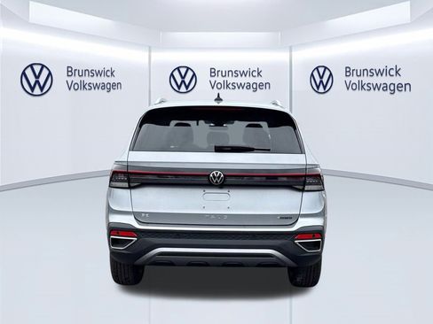New 2026 Volkswagen Taos SE AWD/4WD image 5