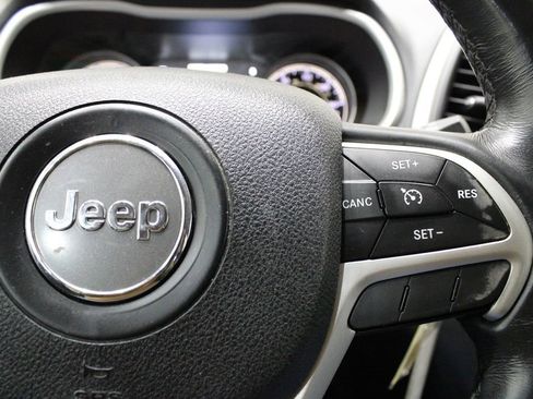 Used 2016 Jeep Cherokee Trailhawk image 23