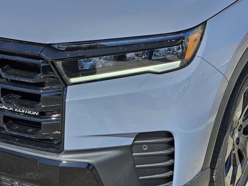 New 2026 Honda Pilot Black Edition image 6