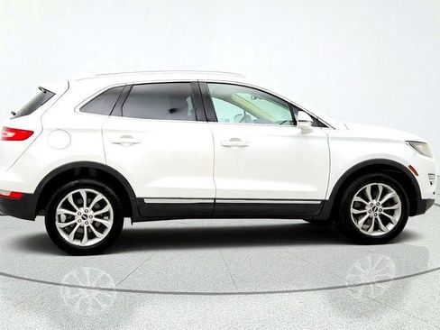 Used 2016 Lincoln MKC Select w/ Select Plus Package AWD/4WD image 4