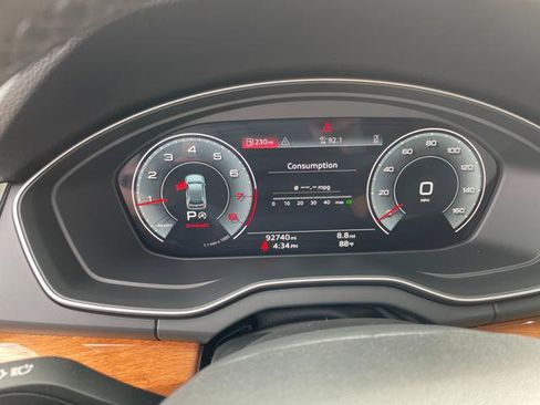 Used 2022 Audi Q5 2.0T Premium Plus w/ Premium Plus Package AWD/4WD image 18