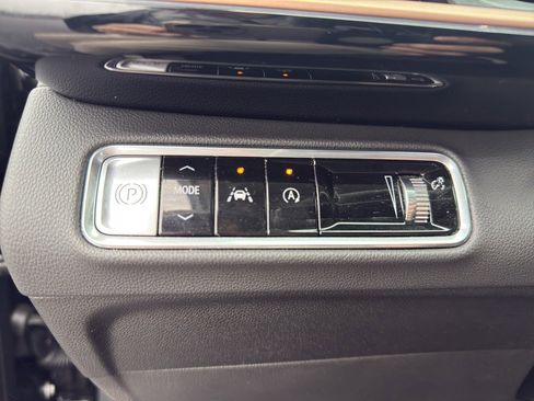 New 2025 Buick Envision Sport Touring image 18