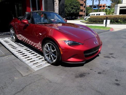 Used 2022 MAZDA MX-5 Miata Grand Touring w/ Weather Package image 4
