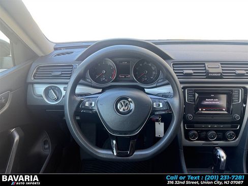 Used 2018 Volkswagen Passat 2.0T S FWD image 13