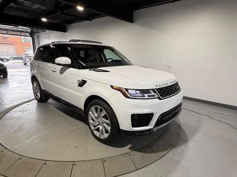 Used 2018 Land Rover Range Rover Sport HSE image 7