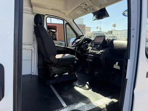 Used 2025 RAM ProMaster 3500 FWD image 11