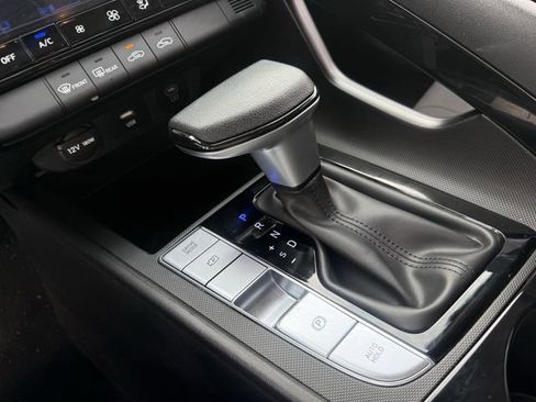 Used 2025 Hyundai Elantra Blue image 19