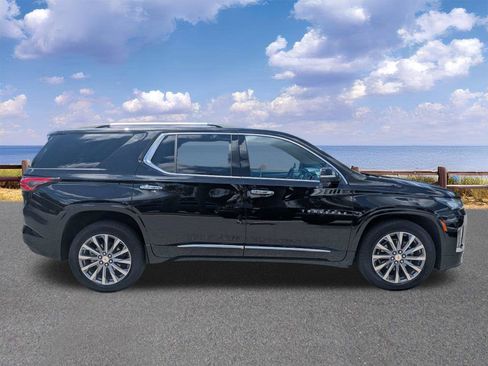 Used 2023 Chevrolet Traverse Premier w/ LPO, Floor Liner Package AWD/4WD image 9