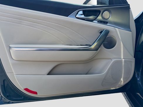 Used 2023 Kia Stinger GT2 image 22