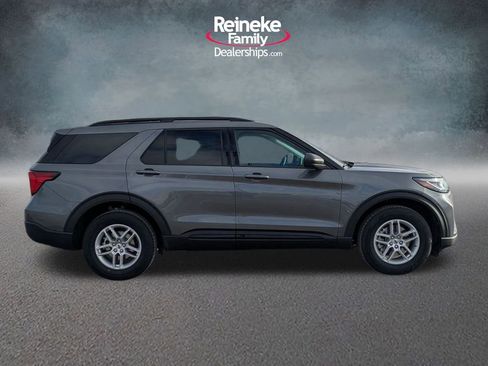 New 2026 Ford Explorer Active image 4