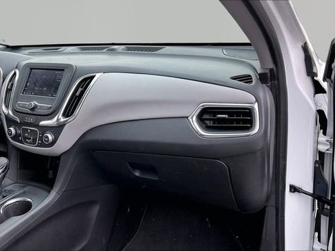 Used 2022 Chevrolet Equinox LS w/ LS Convenience Package FWD image 18