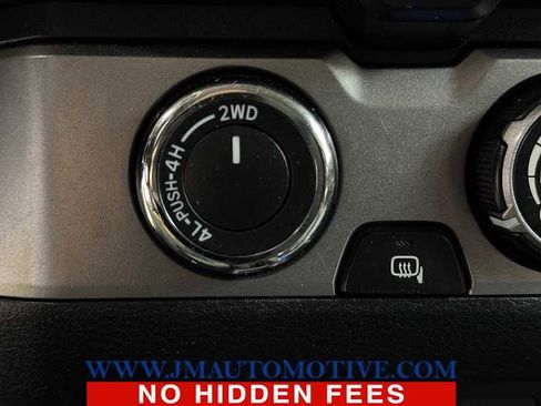 Used 2019 Toyota Tacoma SR5 image 31