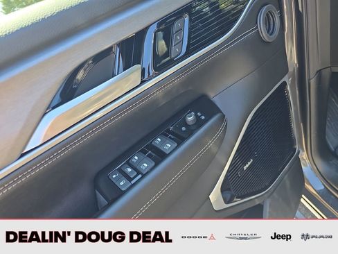 New 2026 Jeep Grand Wagoneer Limited AWD/4WD image 11