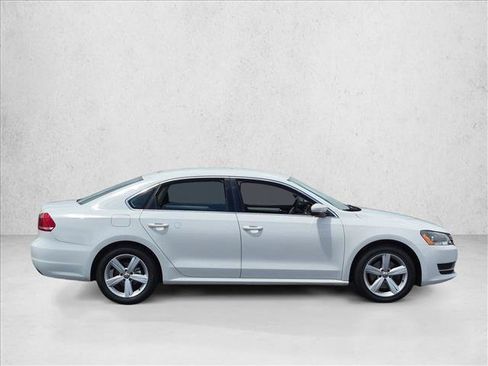 Used 2013 Volkswagen Passat 2.5 SE FWD image 4